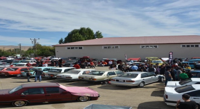 Modifiye edilmiş araçlar Aşkale'de  buluştu